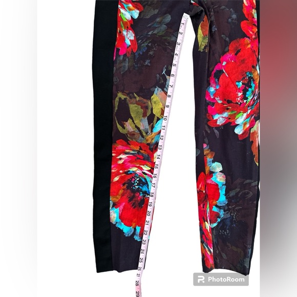 Trina Turk Fully Lined Black Floral Designer Pants Stretchy sz 2 Ankle Crop EUC - Picture 12 of 17